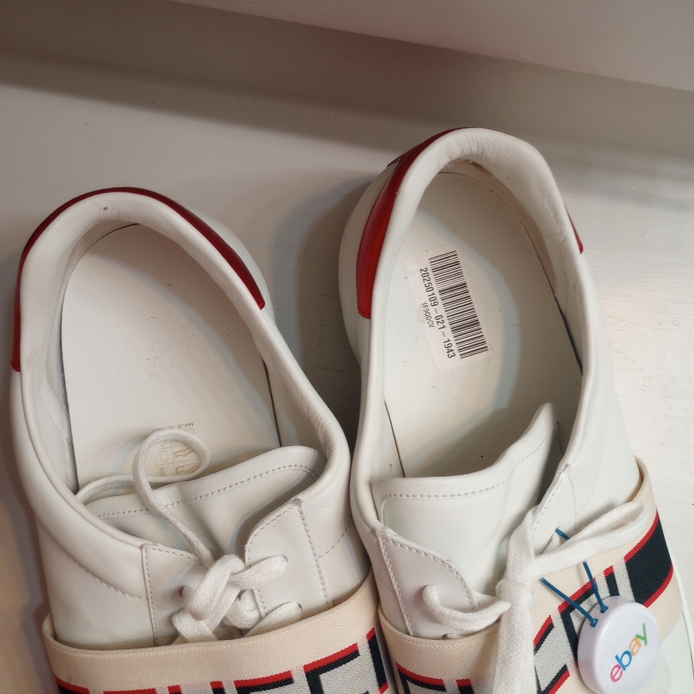 Gucci Ace Stripe Men's Classic Leather Sneakers - Picture 6 of 15
